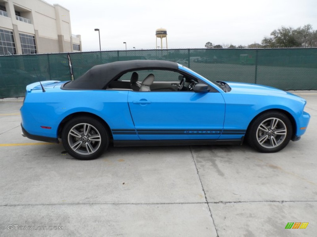2010 Mustang V6 Convertible - Grabber Blue / Stone photo #36