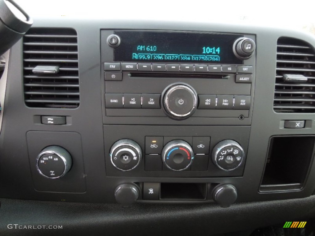2011 Chevrolet Silverado 1500 LT Extended Cab 4x4 Controls Photo #60964176