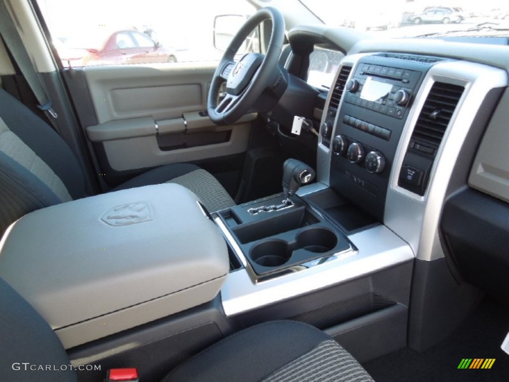 2012 Ram 1500 Big Horn Quad Cab 4x4 - Bright White / Dark Slate Gray/Medium Graystone photo #20