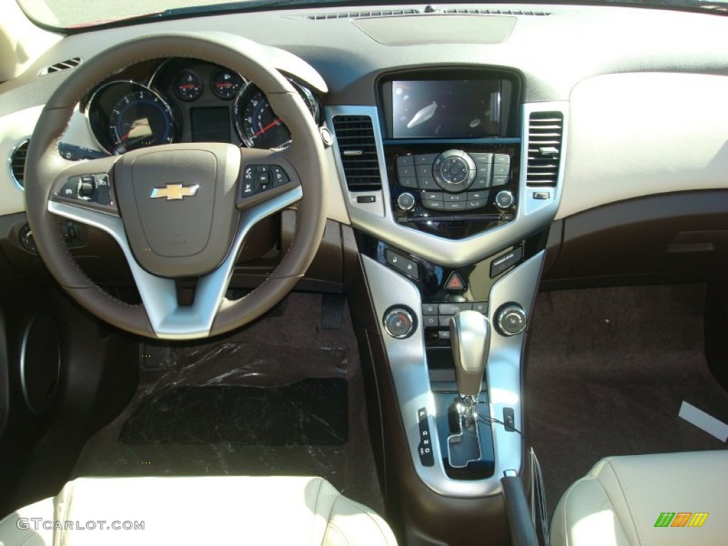 2012 Chevrolet Cruze LTZ/RS Cocoa/Light Neutral Dashboard Photo #60974545