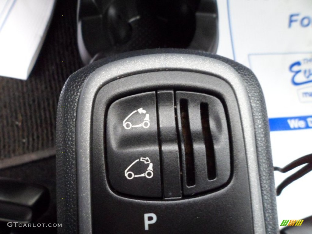 2008 Smart fortwo passion cabriolet Controls Photo #60975064