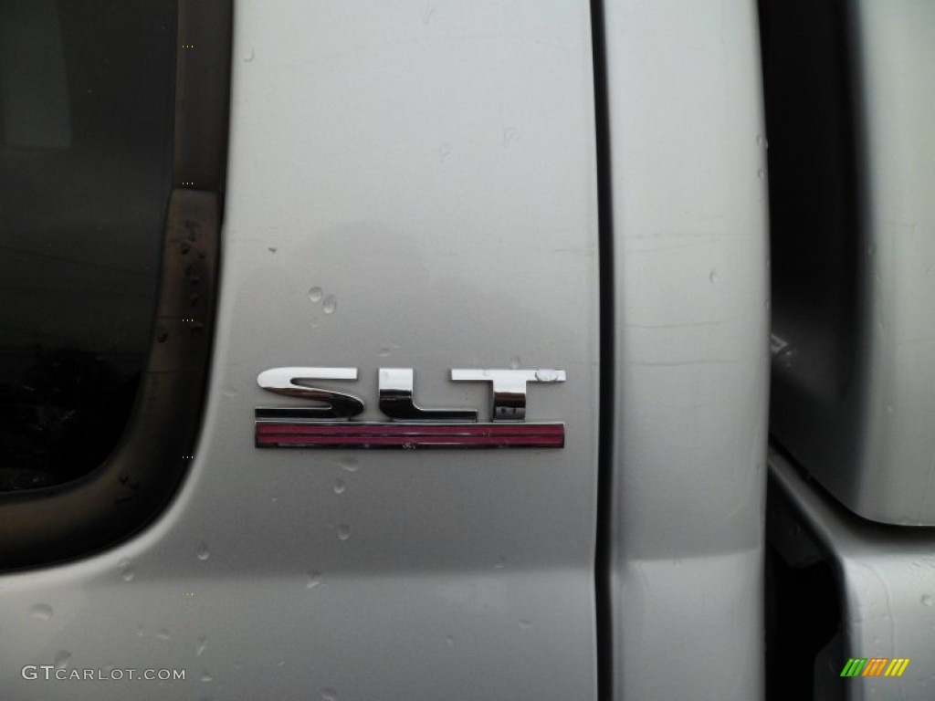 2002 Dodge Ram 1500 SLT Quad Cab 4x4 Marks and Logos Photos