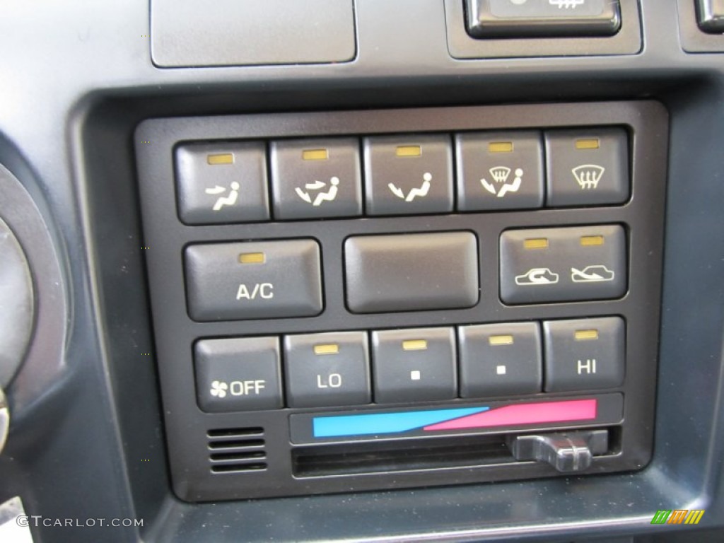 1994 Toyota Land Cruiser Standard Land Cruiser Model Controls Photo #60978466