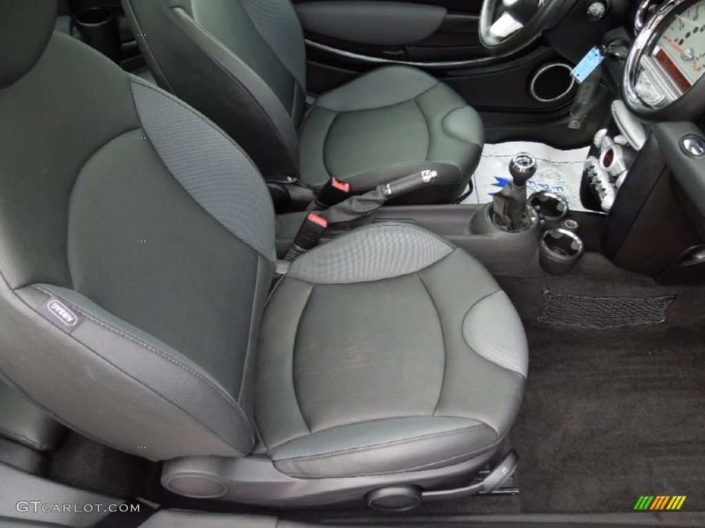 Black/Grey Interior 2009 Mini Cooper Clubman Photo #60978882