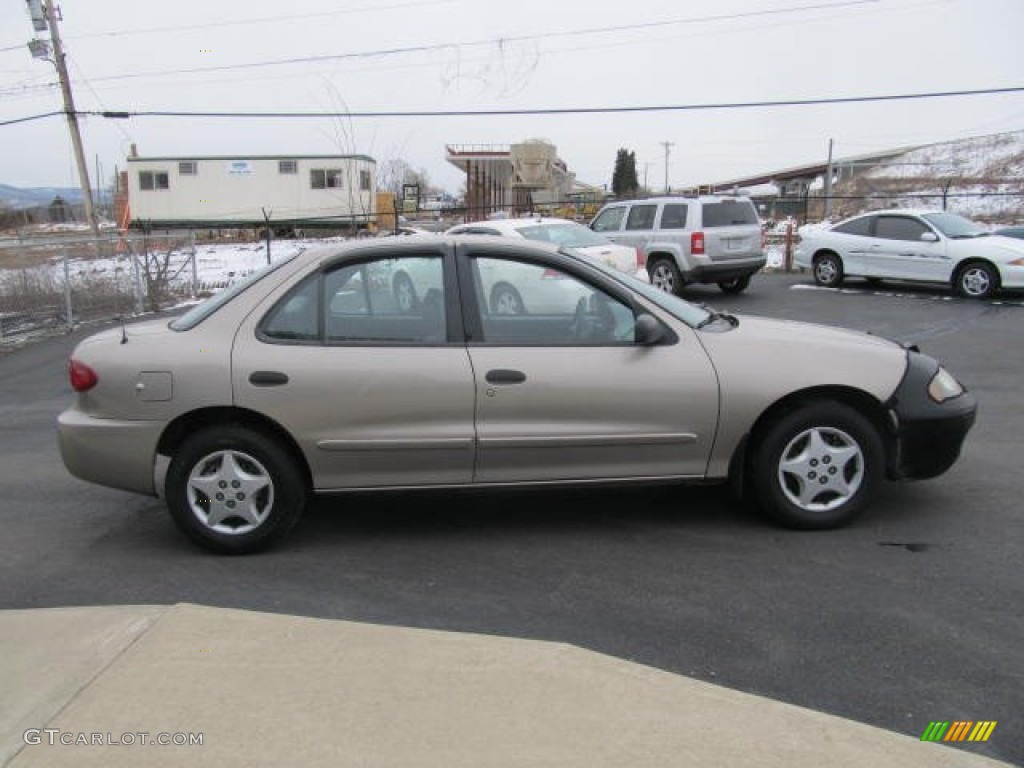 2004 Cavalier Sedan - Sandrift Metallic / Graphite photo #4