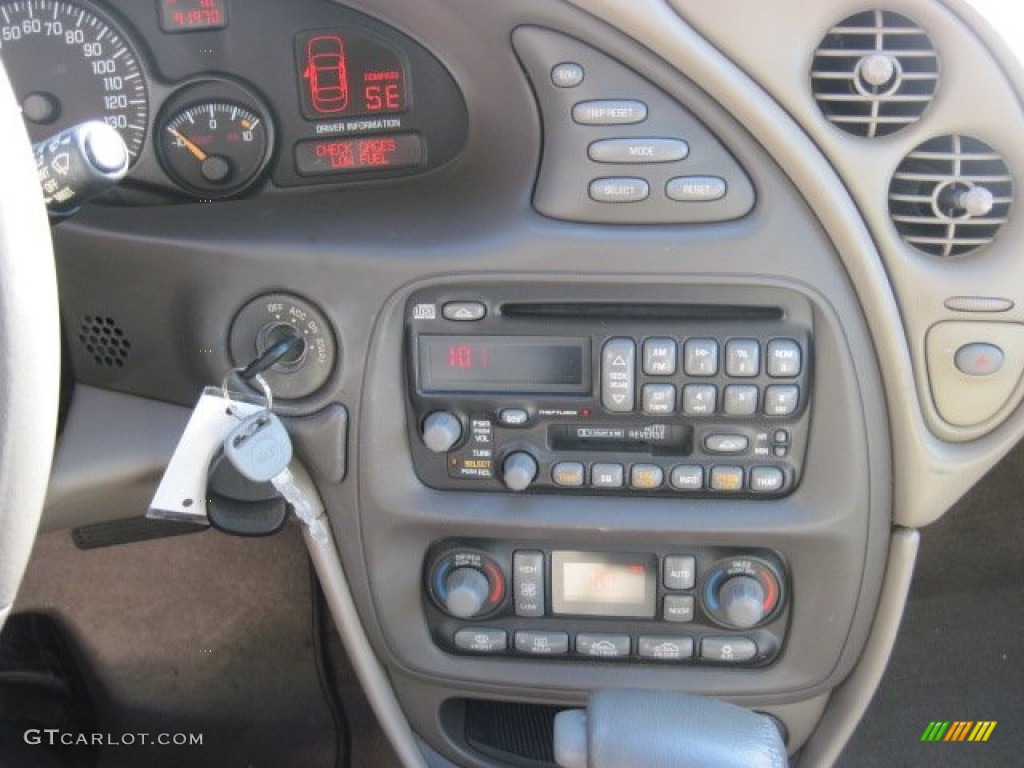 2000 Pontiac Bonneville SSEi Controls Photos