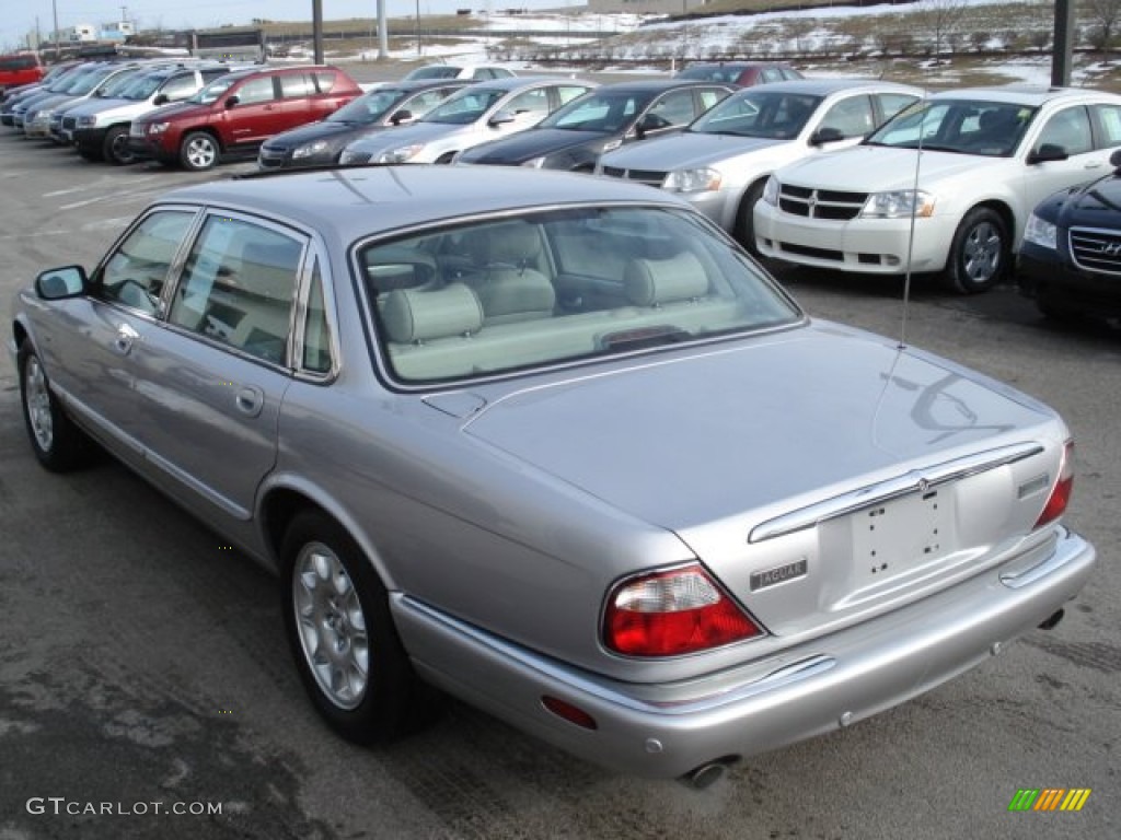 2001 XJ XJ8 L - Platinum Silver Metallic / Oatmeal photo #6