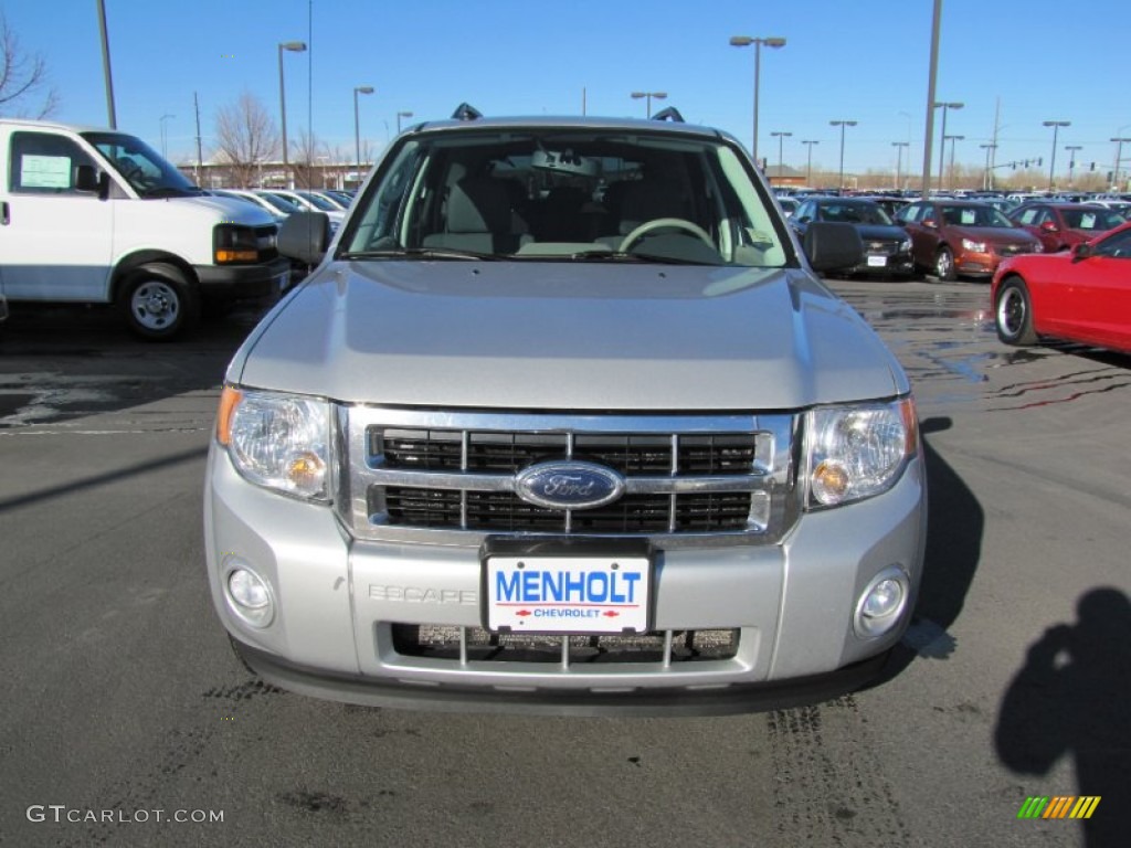 2009 Escape XLT V6 4WD - Brilliant Silver Metallic / Stone photo #2