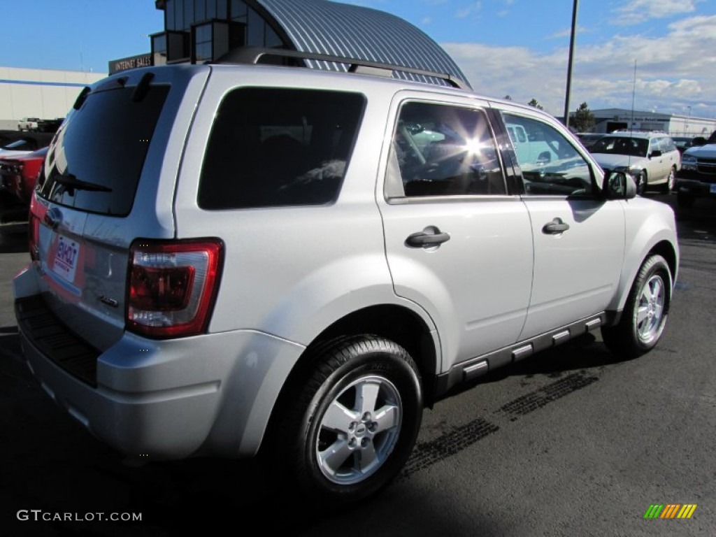 2009 Escape XLT V6 4WD - Brilliant Silver Metallic / Stone photo #7