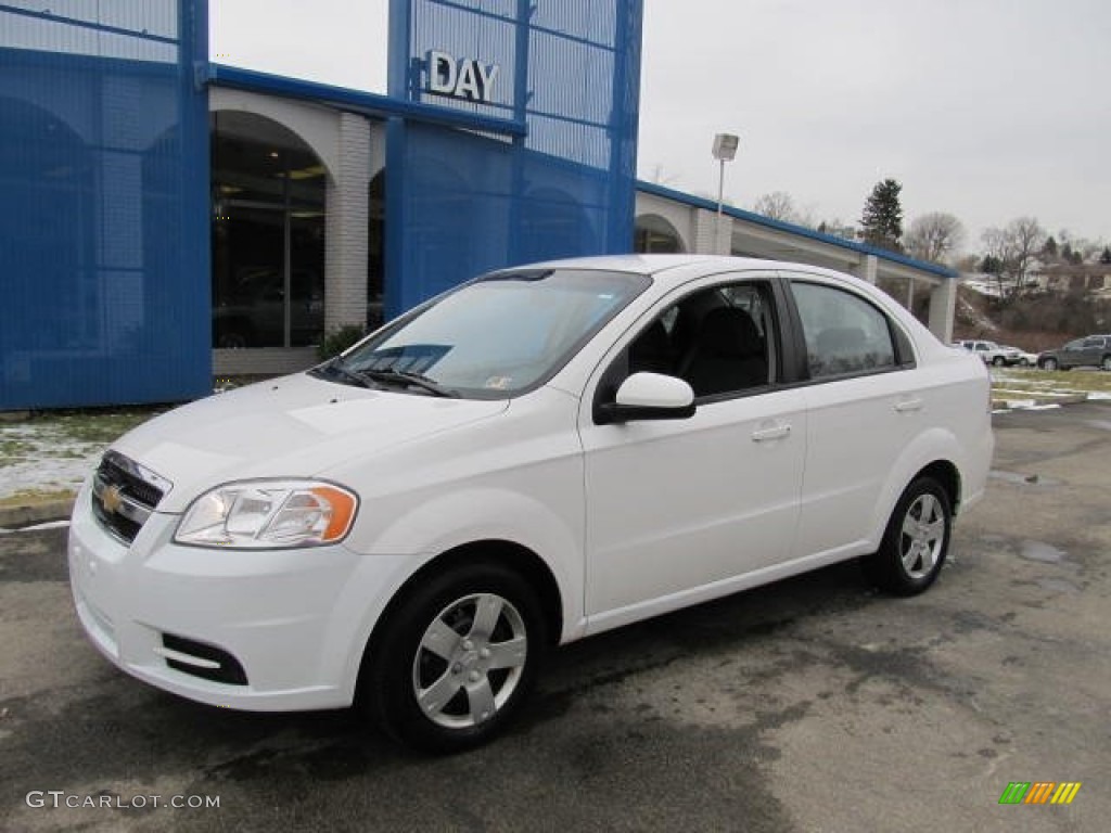 2010 Aveo LT Sedan - Summit White / Charcoal photo #1