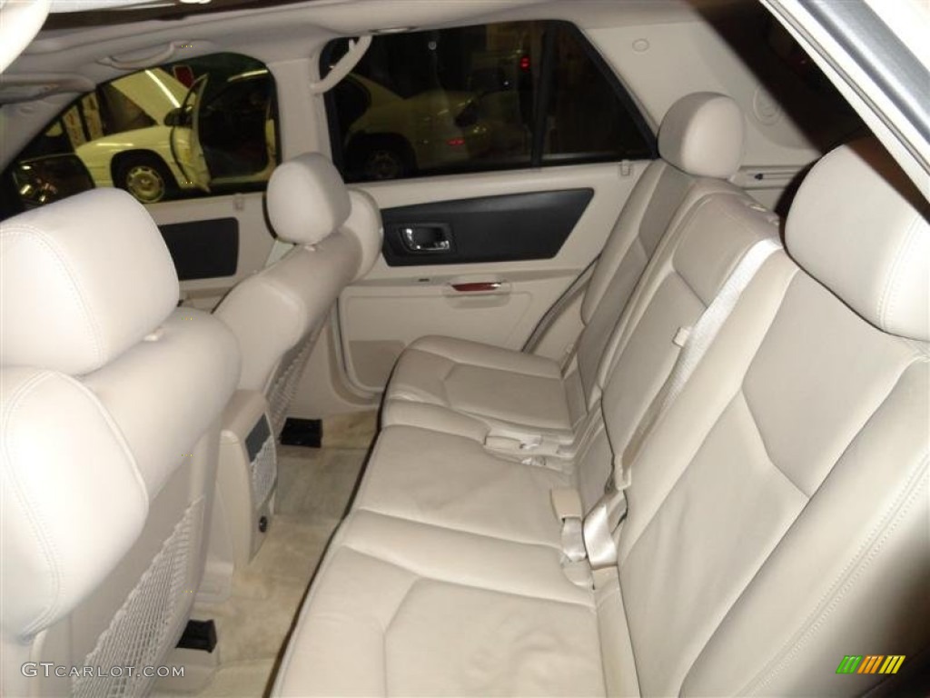 2005 Cadillac SRX V6 Rear Seat Photo #60983458