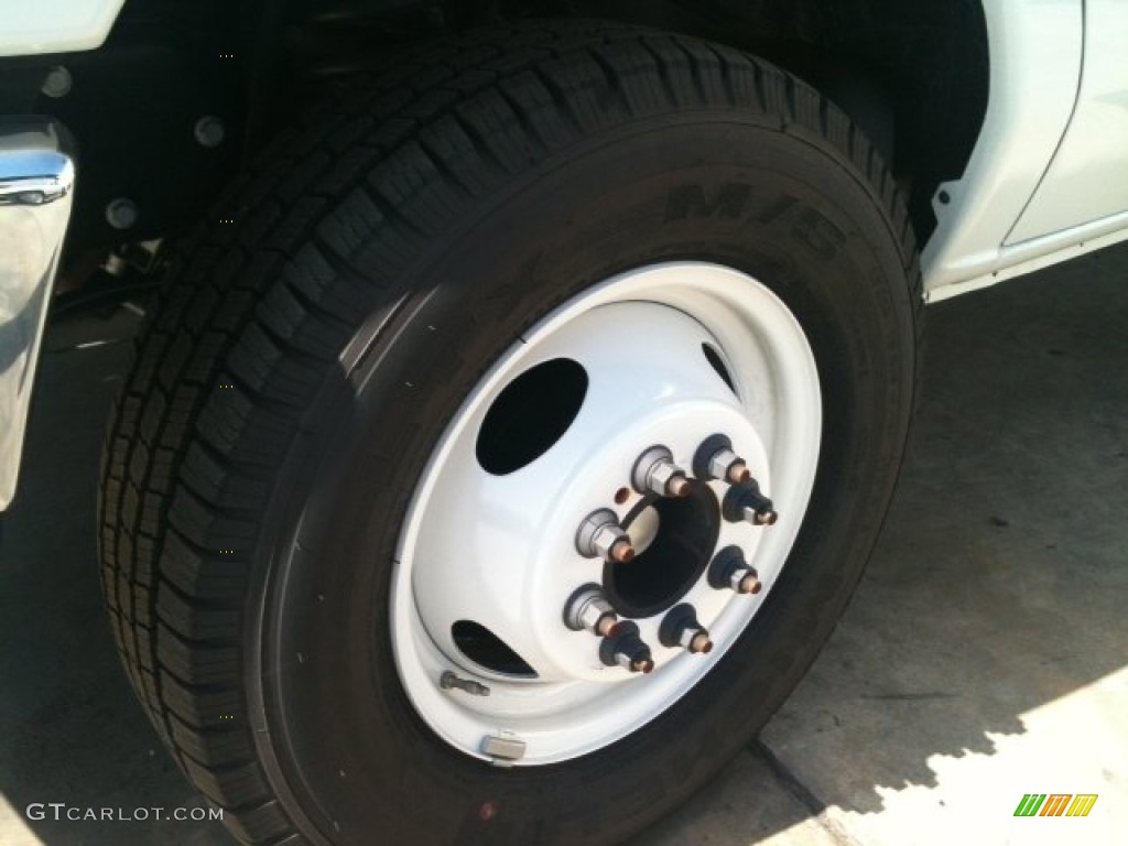 2011 Ford E Series Cutaway E450 Commercial Moving Truck Wheel Photos