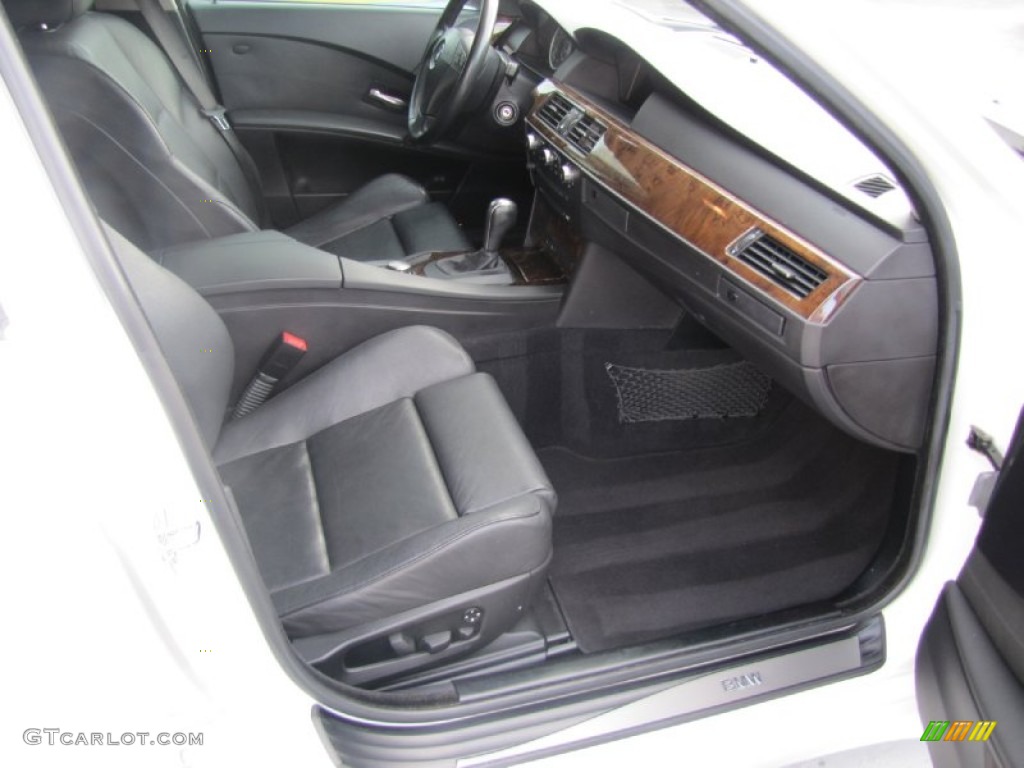 2005 5 Series 545i Sedan - Alpine White / Black photo #20