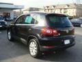 Deep Black Metallic - Tiguan SE Photo No. 4