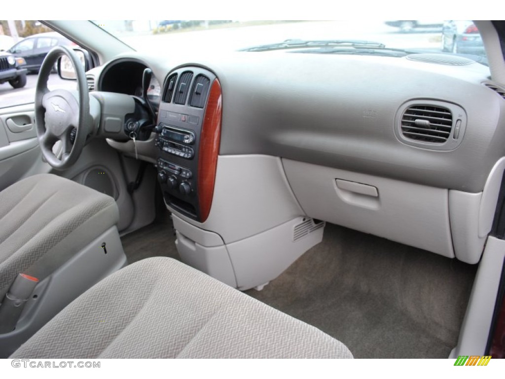2007 Chrysler Town & Country LX Dark Khaki/Light Graystone Dashboard Photo #60985995