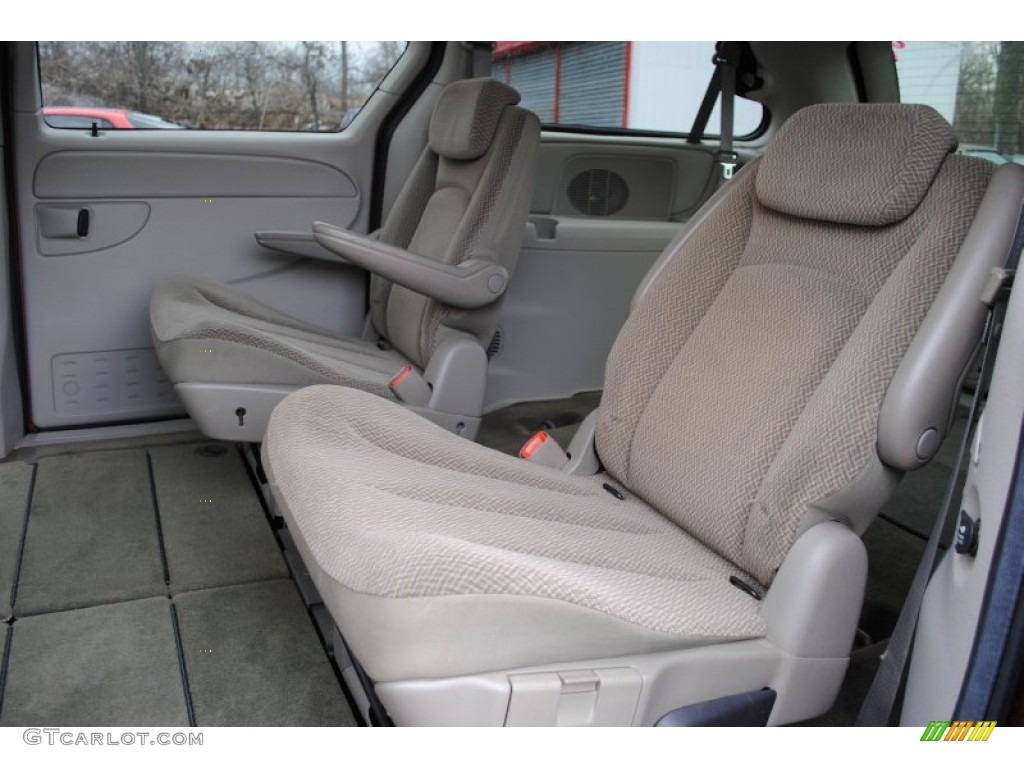 2007 Chrysler Town & Country LX Rear Seat Photo #60986047