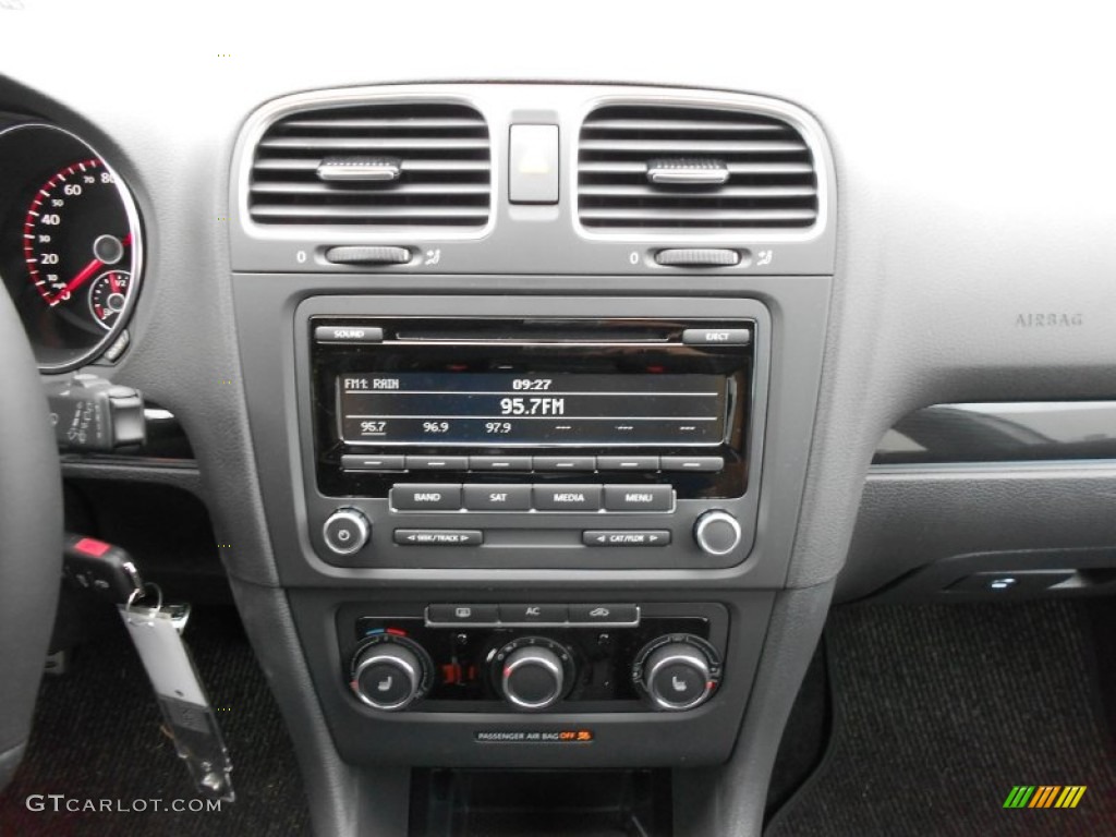 2012 Volkswagen GTI 4 Door Controls Photo #60988732
