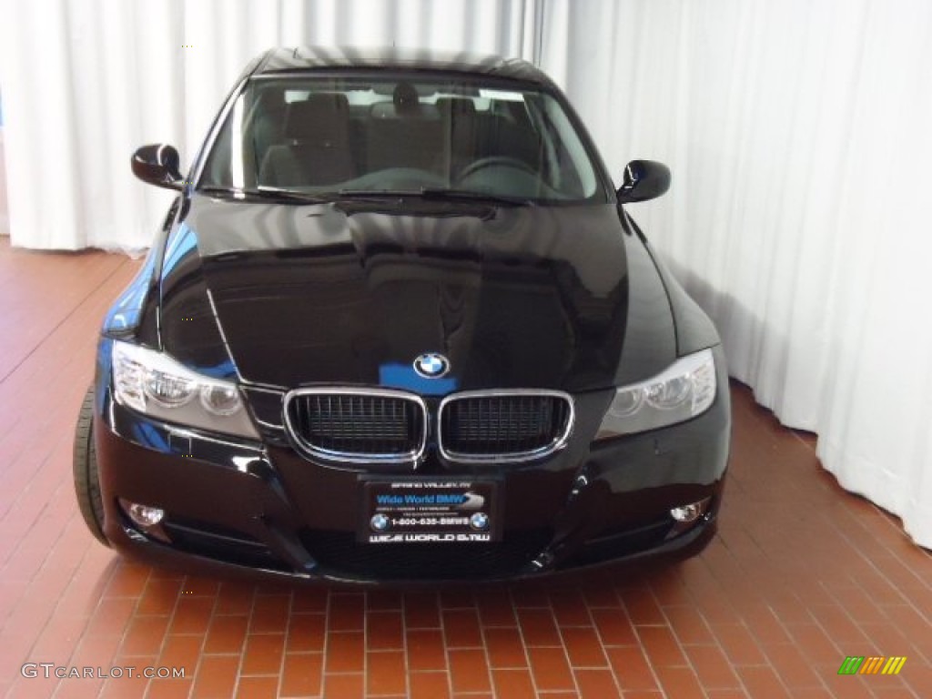 2011 3 Series 328i xDrive Sedan - Jet Black / Black photo #2