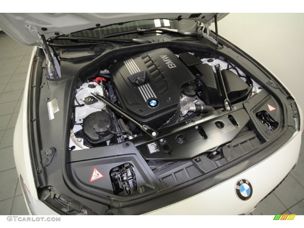2011 BMW 5 Series 528i Sedan 3.0 Liter DOHC 24-Valve VVT Inline 6 Cylinder Engine Photo #60991753