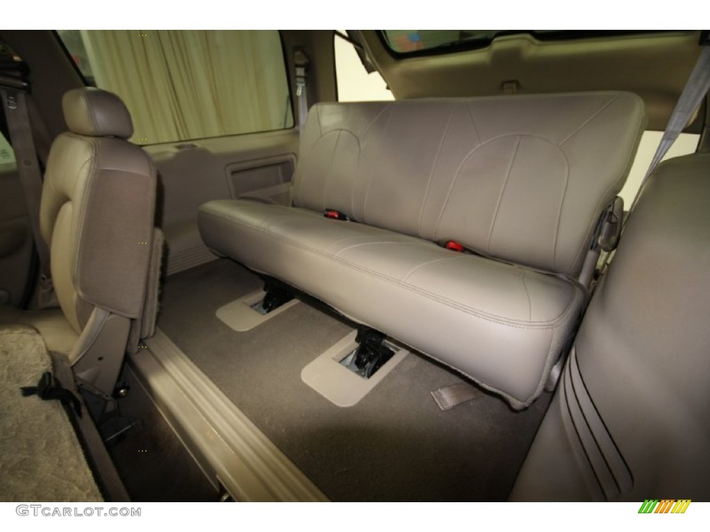 2001 Ford Expedition XLT Rear Seat Photos