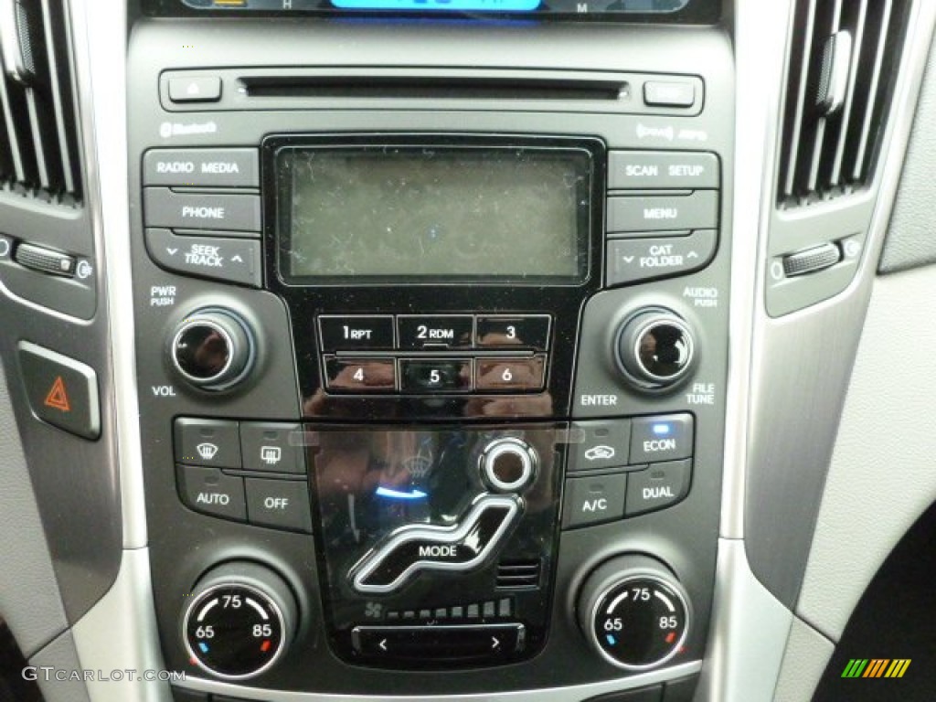 2012 Hyundai Sonata Hybrid Controls Photo #60992591