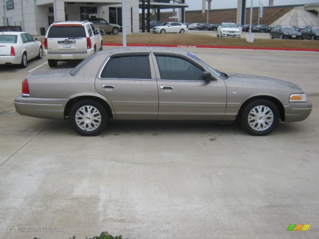 2003 Crown Victoria LX - Gold Ash Metallic / Medium Parchment photo #6