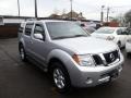 Silver Lightning - Pathfinder SE 4x4 Photo No. 2