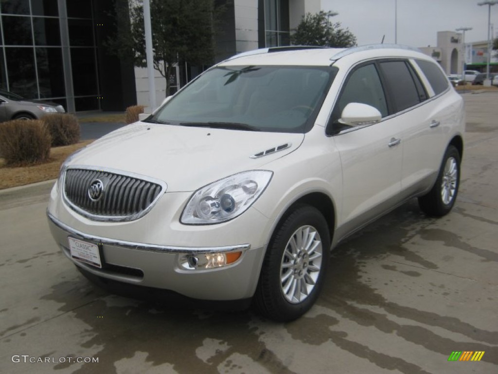 White Diamond Tricoat Buick Enclave