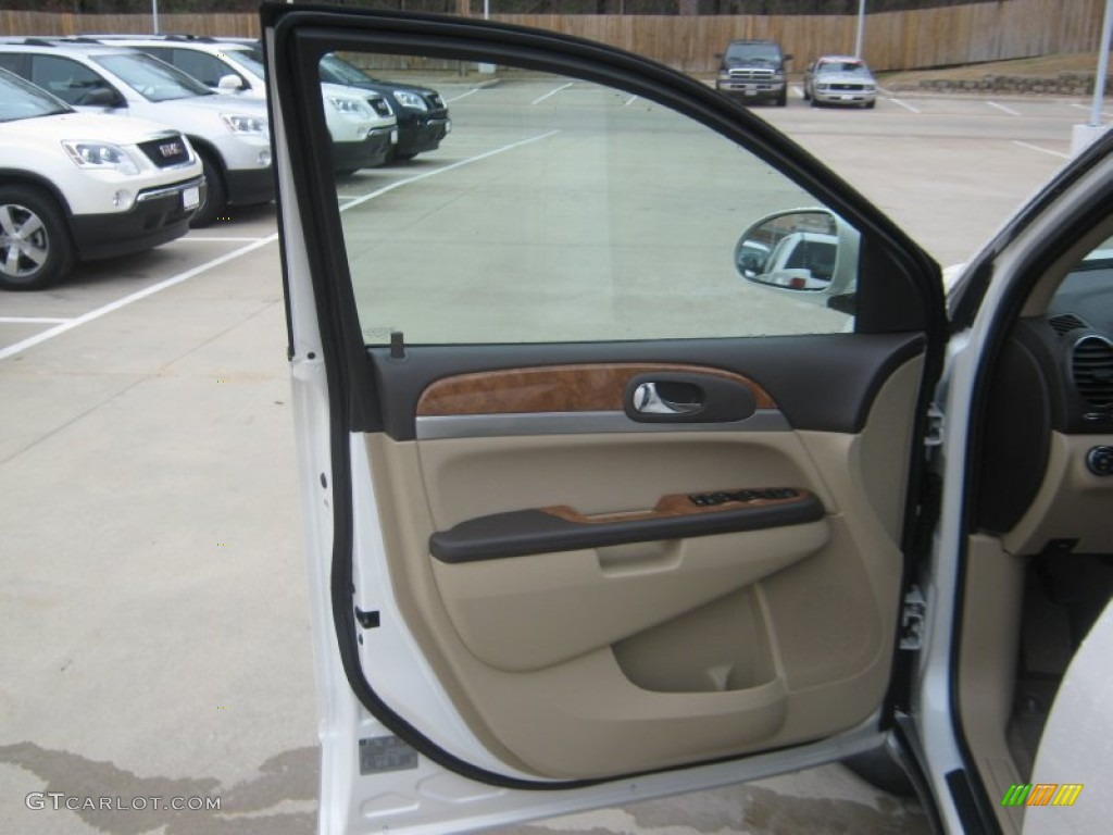 2012 Buick Enclave FWD Cashmere Door Panel Photo #60995971