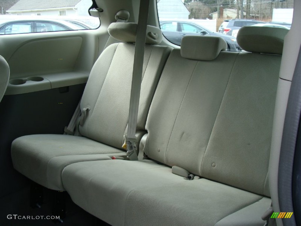 2011 Sienna V6 - Silver Sky Metallic / Bisque photo #12