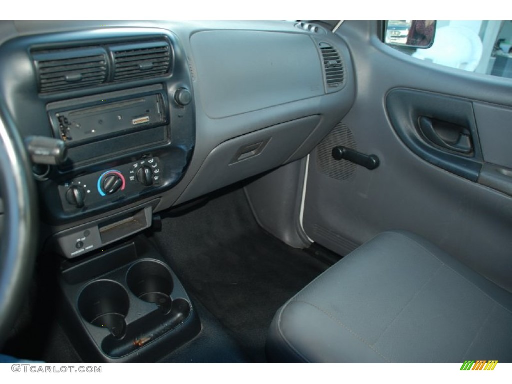 2001 Ranger Regular Cab - Oxford White / Dark Graphite photo #9