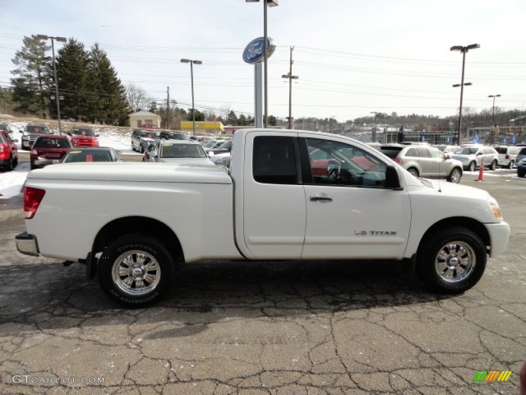 2006 Titan SE King Cab 4x4 - White / Graphite/Titanium photo #5