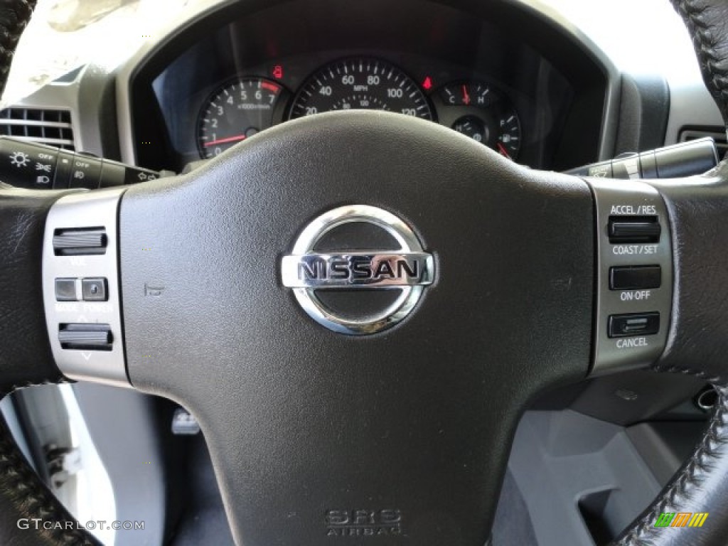2006 Titan SE King Cab 4x4 - White / Graphite/Titanium photo #18