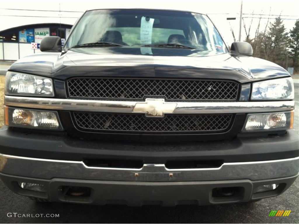 2004 Silverado 1500 LS Extended Cab 4x4 - Black / Dark Charcoal photo #3