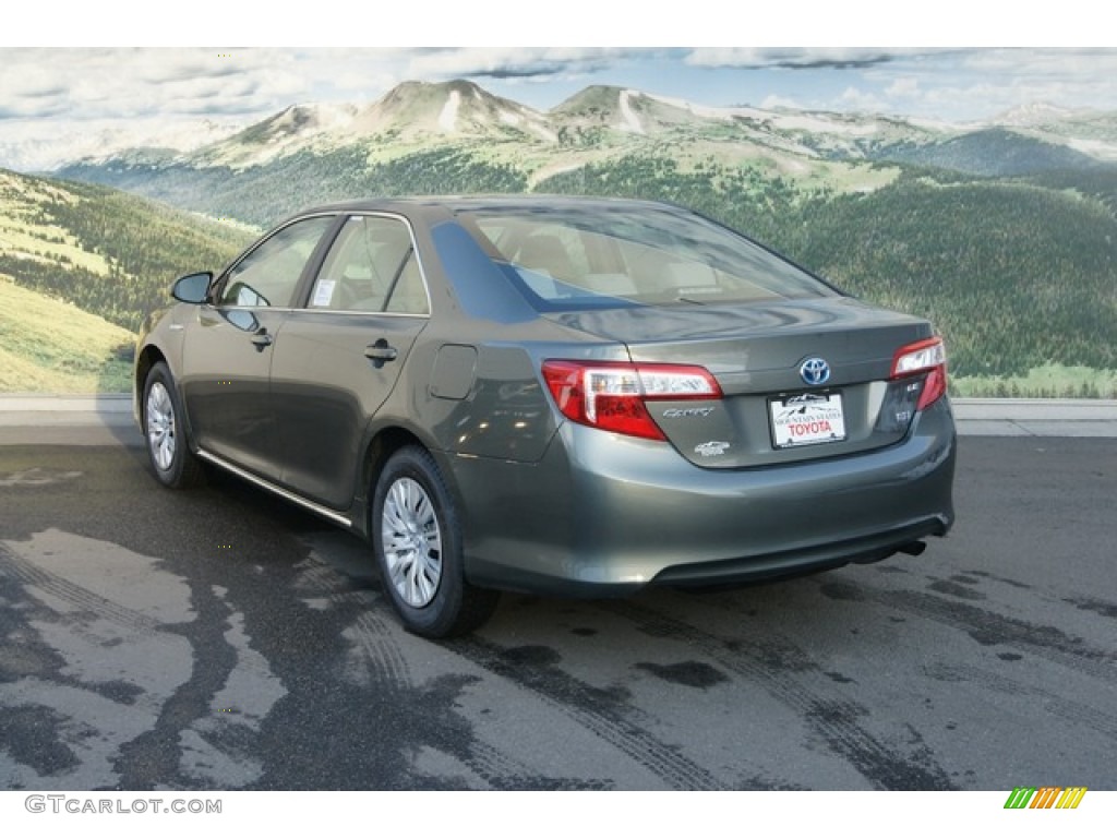2012 Camry Hybrid LE - Cypress Green Pearl / Ivory photo #3
