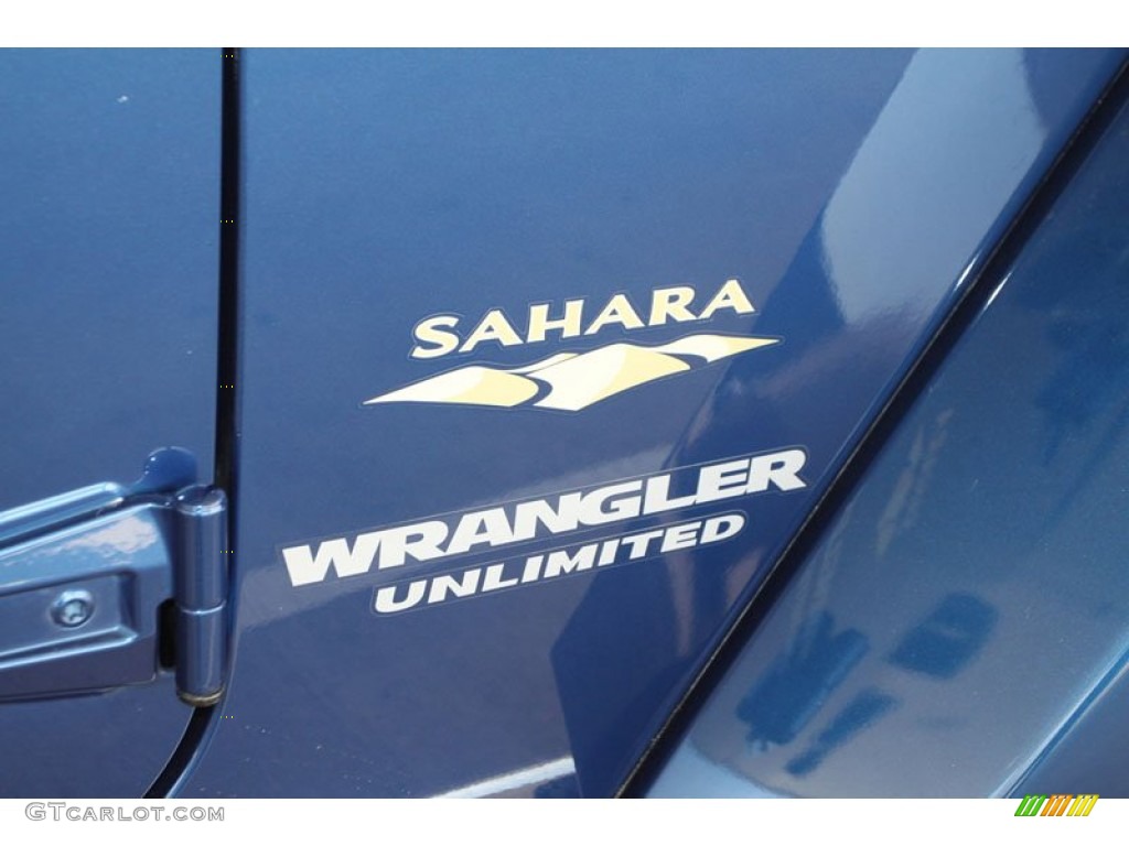 2009 Jeep Wrangler Unlimited Sahara 4x4 Marks and Logos Photos