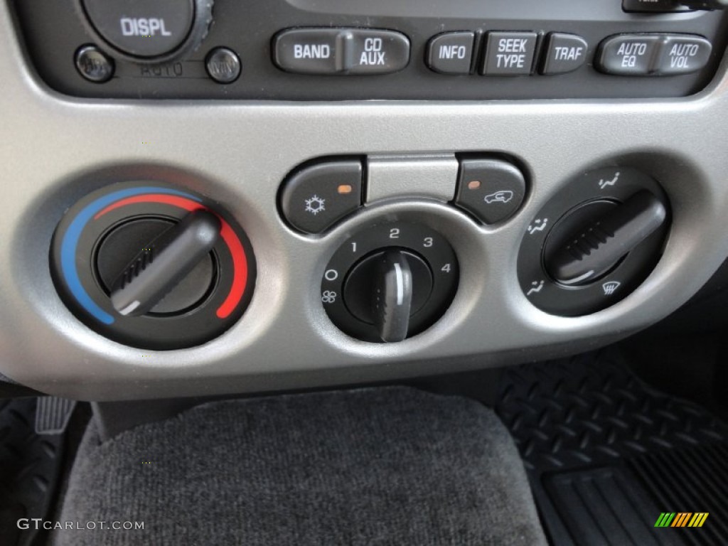 2011 GMC Canyon SLE Crew Cab Controls Photo #61014469