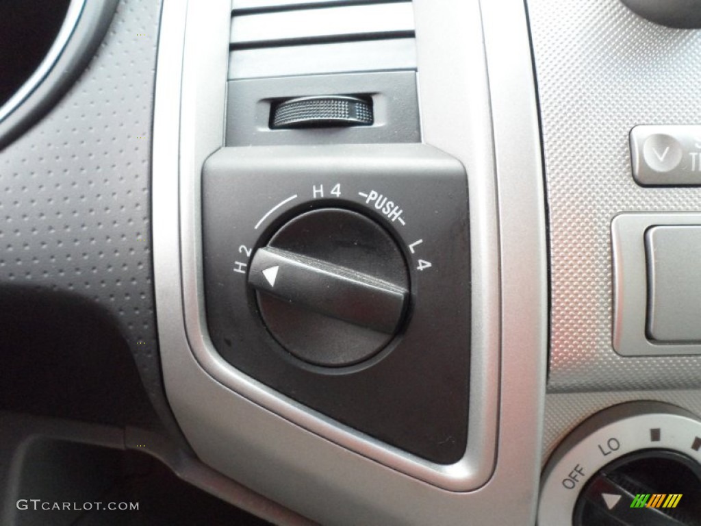 2007 Toyota Tacoma V6 TRD Sport Double Cab 4x4 Controls Photo #61015447