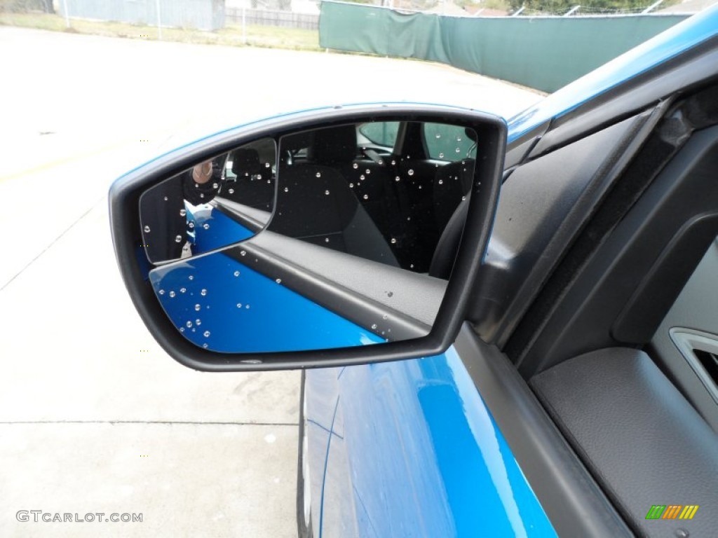 2012 Focus SE 5-Door - Blue Candy Metallic / Charcoal Black photo #13
