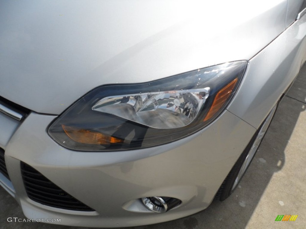 2012 Focus Titanium 5-Door - Ingot Silver Metallic / Charcoal Black photo #9