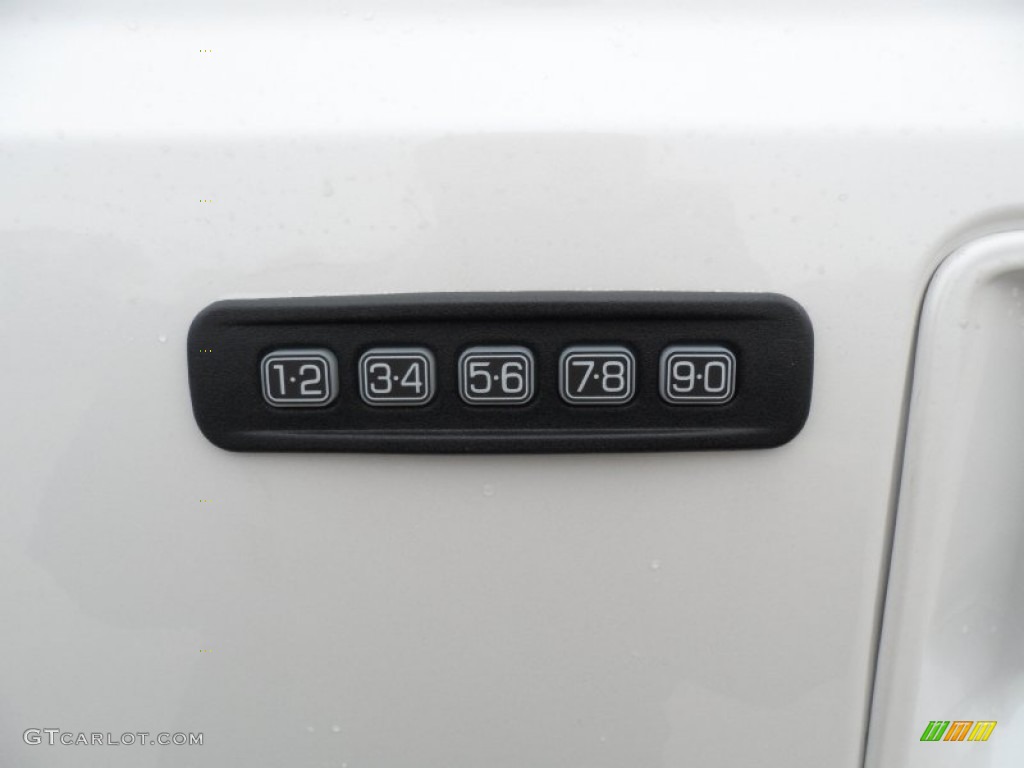 2012 F250 Super Duty Lariat Crew Cab 4x4 - White Platinum Metallic Tri-Coat / Adobe photo #16
