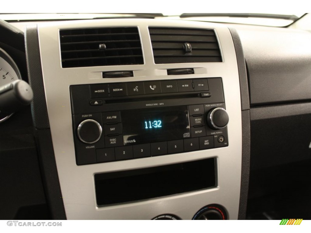 2009 Dodge Caliber SXT Audio System Photo #61021558