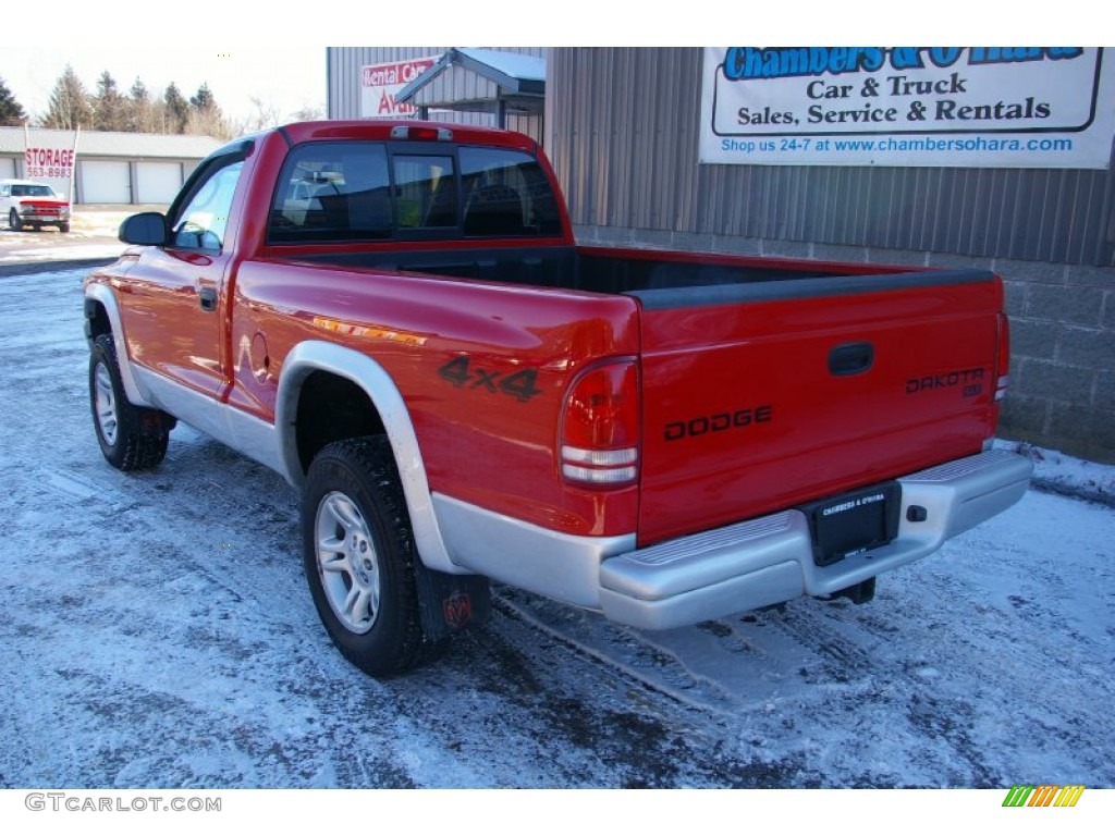 2003 Dakota SLT Regular Cab 4x4 - Flame Red / Dark Slate Gray photo #10