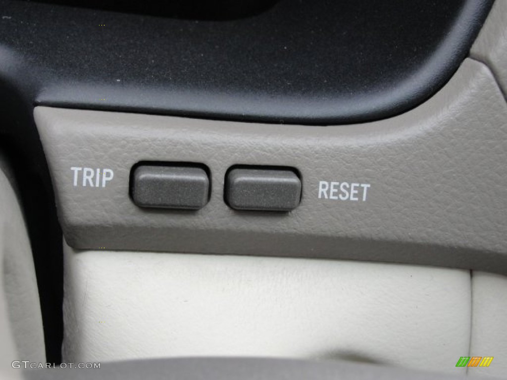 2002 LS 430 - Millennium Silver Metallic / Ivory photo #23