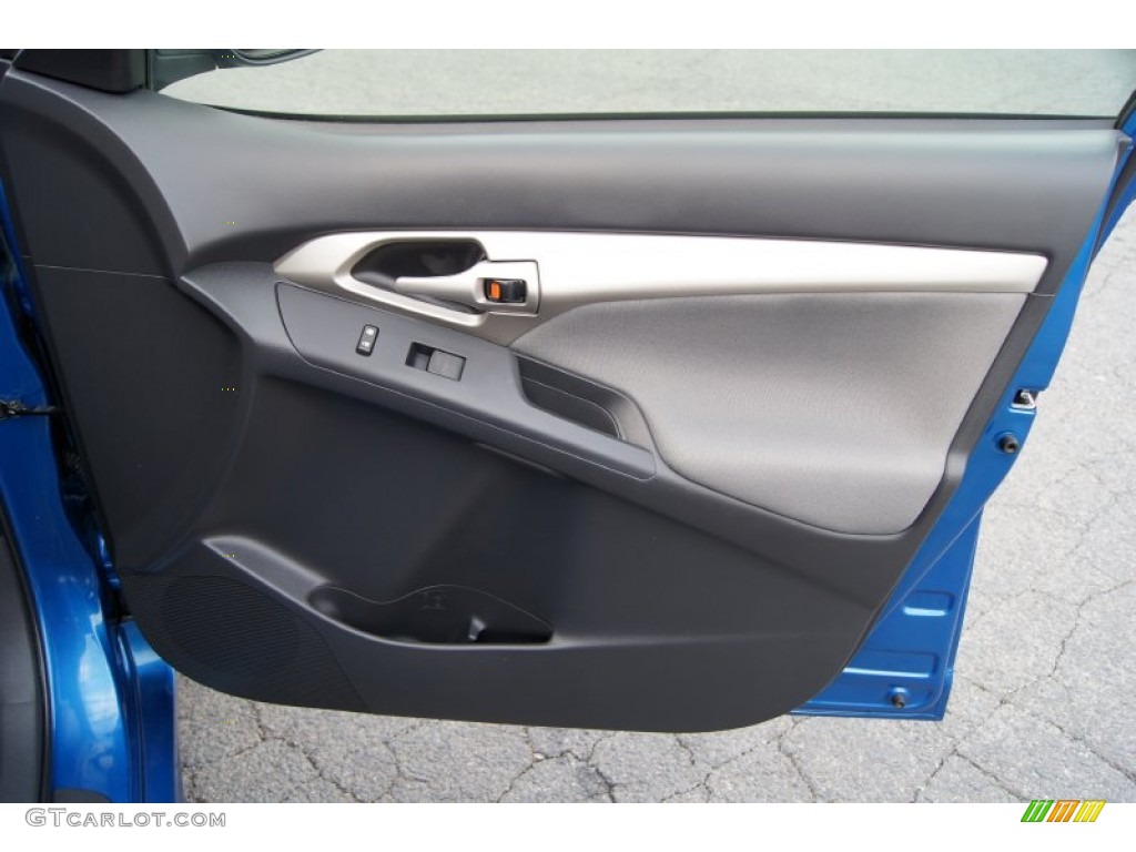 2009 Matrix S - Blue Streak Metallic / Ash Gray photo #15