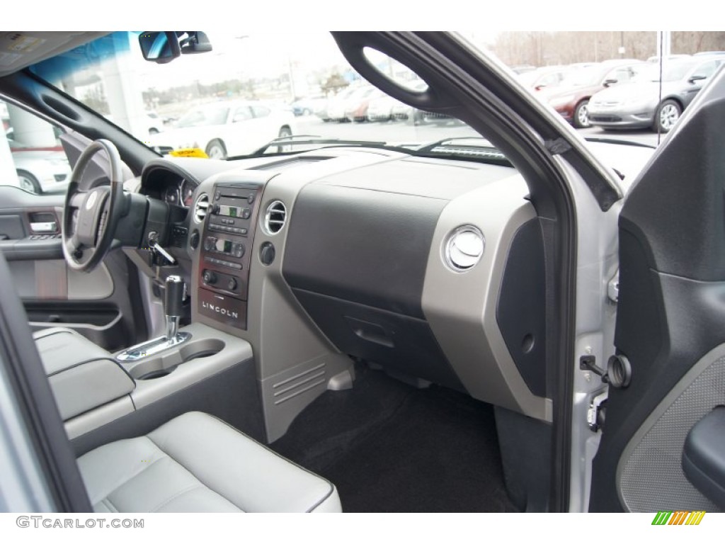 2006 Lincoln Mark LT SuperCrew 4x4 Dove Grey Dashboard Photo #61025446