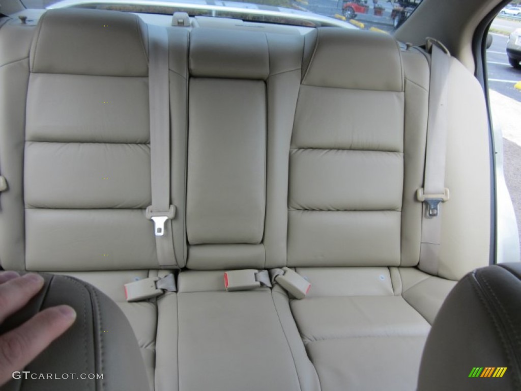 Blond Interior 2002 Nissan Maxima GLE Photo #61029223