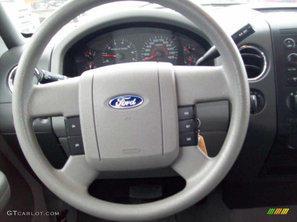 2006 Ford F150 XLT SuperCrew 4x4 Medium Flint Steering Wheel Photo #61030771