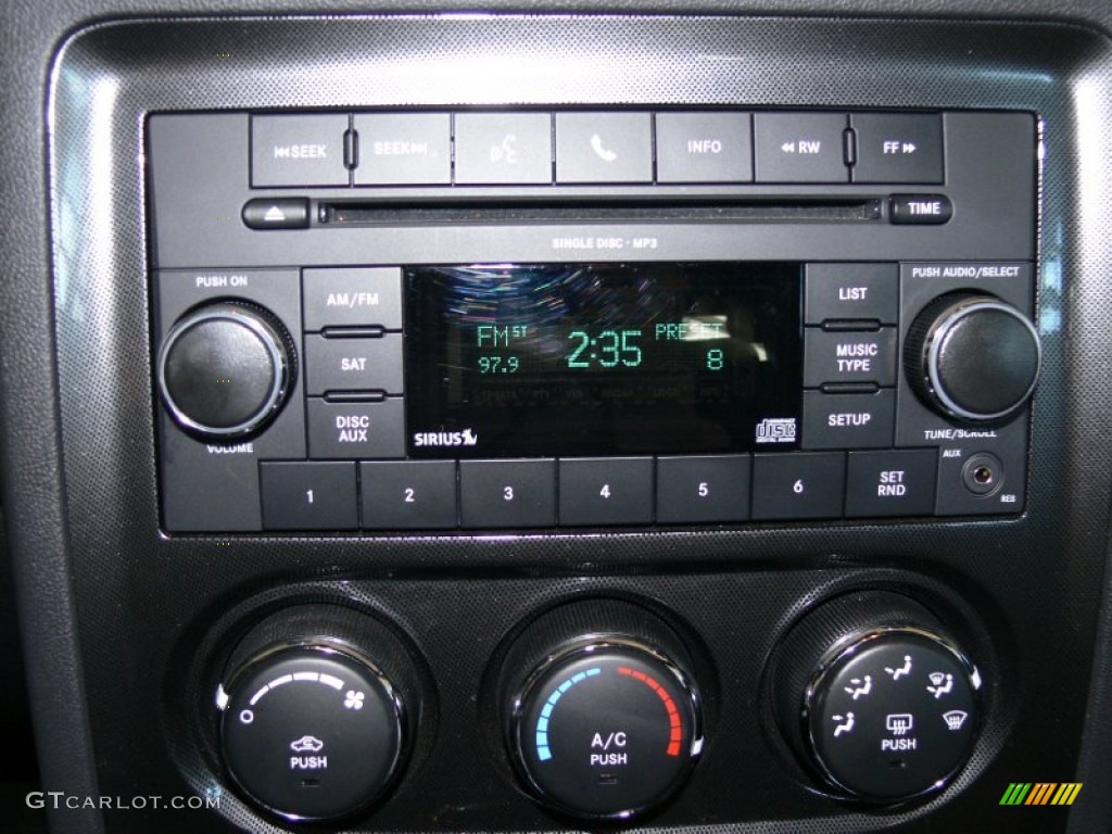 2010 Dodge Challenger SE Audio System Photo #61031211