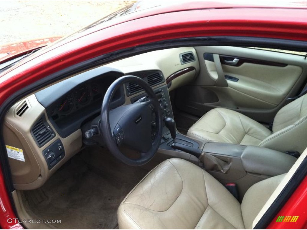 2001 S60 2.4T - Classic Red / Taupe/Light Taupe photo #15